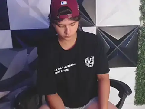 Snapshot of Dani_cumboy chatting on 20, 3, 2025 Dani cumboy online show from 20, 3, 2025