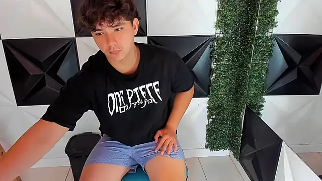 Snapshot of Dani_cumboy chatting on 26, 10, 2025 Dani cumboy online show from 26, 10, 2025