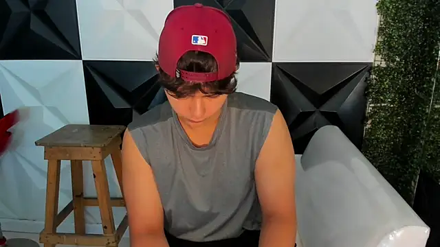 Snapshot of Dani_cumboy chatting on 8, 11, 2025 Dani cumboy online show from 8, 11, 2025