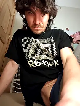 Snapshot of Lilsmokeshow017 chatting on 29, 11, 2025 Lilsmokeshow017 online show from 29, 11, 2025