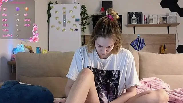 Snapshot of Girl_alone_home chatting on 28, 2, 2025 Girl alone home online show from 28, 2, 2025