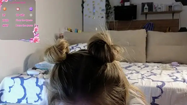 Snapshot of Girl_alone_home chatting on 28, 2, 2025 Girl alone home online show from 28, 2, 2025