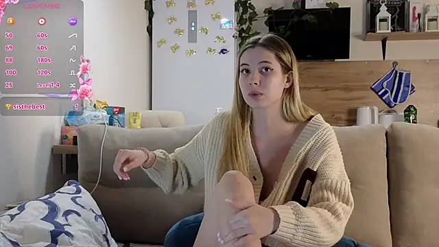 Snapshot of Girl_alone_home chatting on 1, 3, 2025 Girl alone home online show from 1, 3, 2025