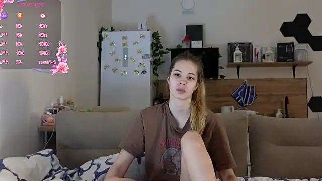 Snapshot of Girl_alone_home chatting on 15, 3, 2025 Girl alone home online show from 15, 3, 2025