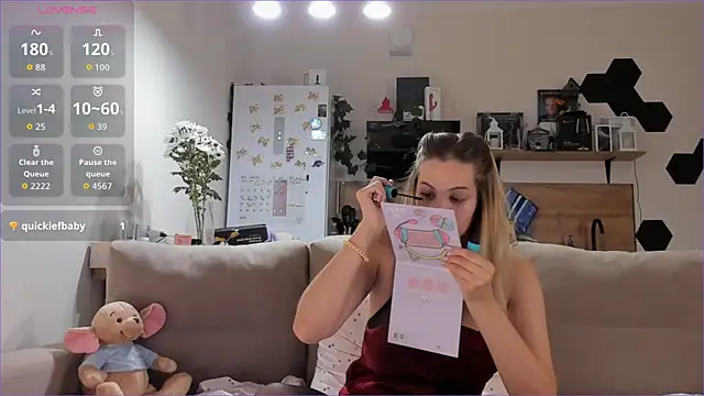 Snapshot of Girl_alone_home chatting on 24, 10, 2025 Girl alone home online show from 24, 10, 2025