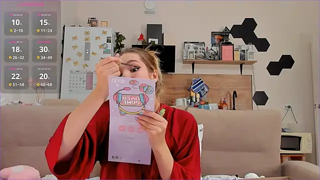 Snapshot of Girl_alone_home chatting on 5, 11, 2025 Girl alone home online show from 5, 11, 2025