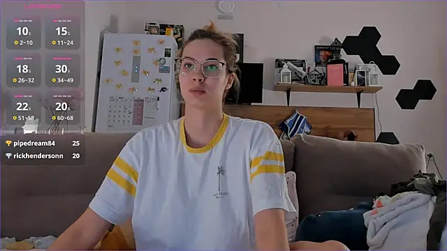 Snapshot of Girl_alone_home chatting on 29, 11, 2025 Girl alone home online show from 29, 11, 2025