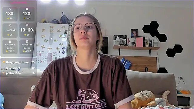 Snapshot of Girl_alone_home chatting on 21, 12, 2025 Girl alone home online show from 21, 12, 2025