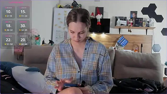 Girl alone home online show from 18, 1, 2026