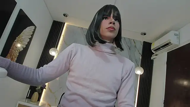 Tiff Valentine online show from 25, 1, 2025