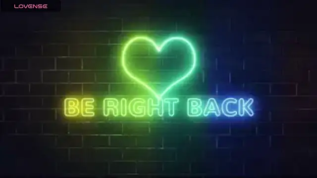 Snapshot of MrAndMrsCrook chatting on 25, 10, 2025 MrAndMrsCrook online show from 25, 10, 2025