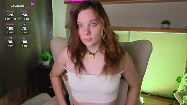 Snapshot of NaokoStifel chatting on 25, 9, 2025 NaokoStifel online show from 25, 9, 2025