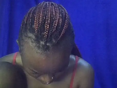 Snapshot of sweet_love00 chatting on 21, 10, 2025 sweet love00 online show from 21, 10, 2025