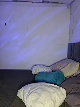 Snapshot of BrittanyDiaz chatting on 4, 1, 2025 BrittanyDiaz online show from 4, 1, 2025