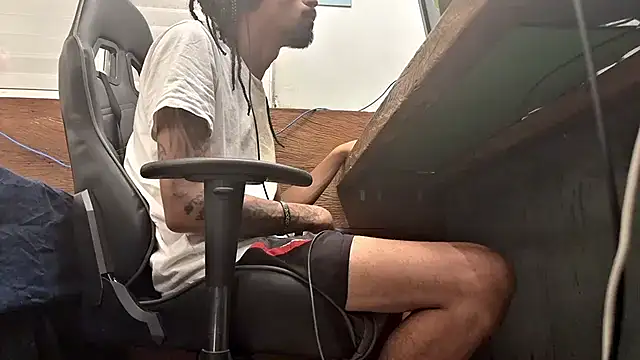 Snapshot of hotcamboy420 chatting on 2, 2, 2025 hotcamboy420 online show from 2, 2, 2025