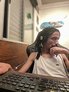 Snapshot of hotcamboy420 chatting on 20, 2, 2025 hotcamboy420 online show from 20, 2, 2025