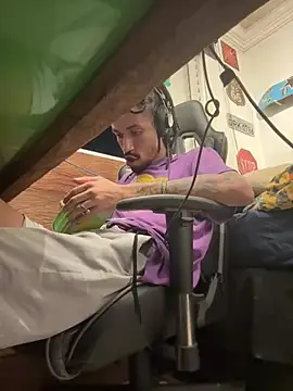 Snapshot of hotcamboy420 chatting on 24, 2, 2025 hotcamboy420 online show from 24, 2, 2025