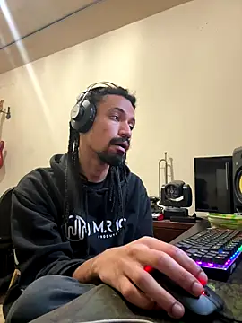 Snapshot of hotcamboy420 chatting on 2, 11, 2025 hotcamboy420 online show from 2, 11, 2025