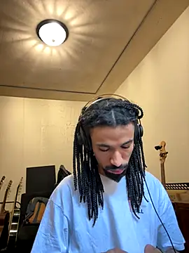 Snapshot of hotcamboy420 chatting on 7, 11, 2025 hotcamboy420 online show from 7, 11, 2025