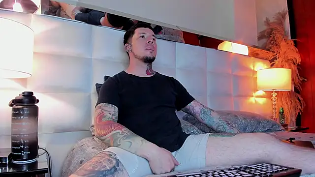 Adam tatto online show from 29, 10, 2025