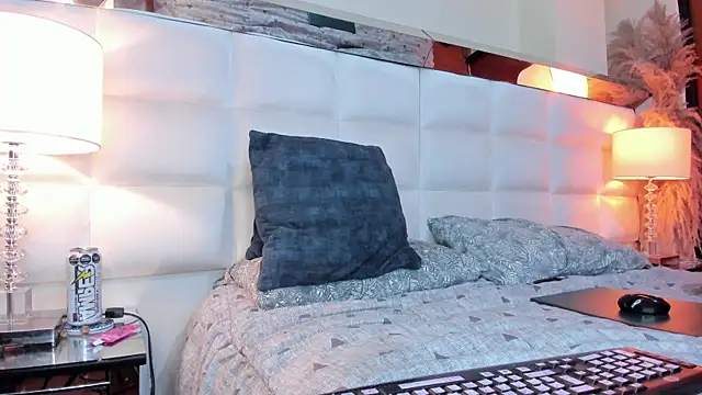 Adam tatto online show from 2, 11, 2025