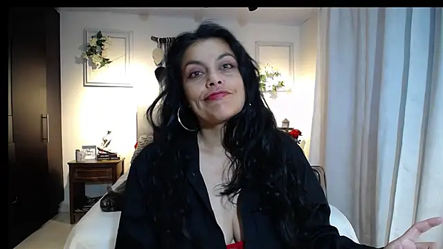 Snapshot of Lust_Mom41 chatting on 20, 11, 2025 Lust Mom41 online show from 20, 11, 2025