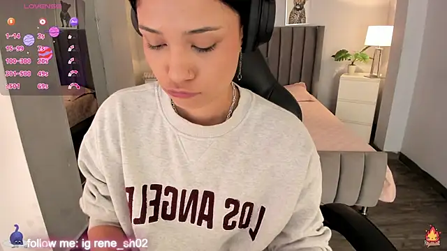 Snapshot of renee_shelby_ chatting on 15, 12, 2024 renee shelby online show from 15, 12, 2024