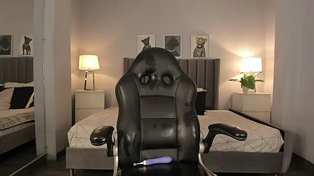 Snapshot of renee_shelby_ chatting on 12, 3, 2025 renee shelby online show from 12, 3, 2025