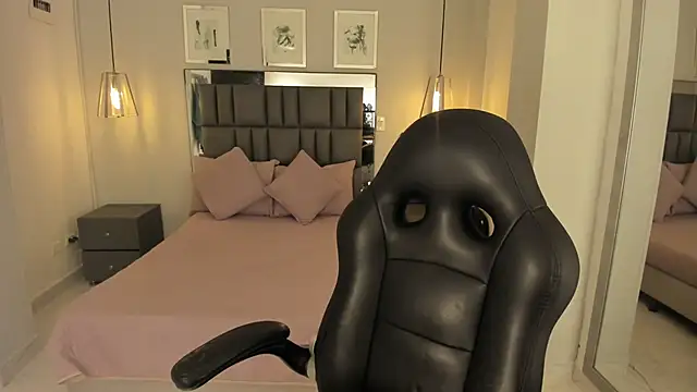 renee shelby  online show from 30, 3, 2026