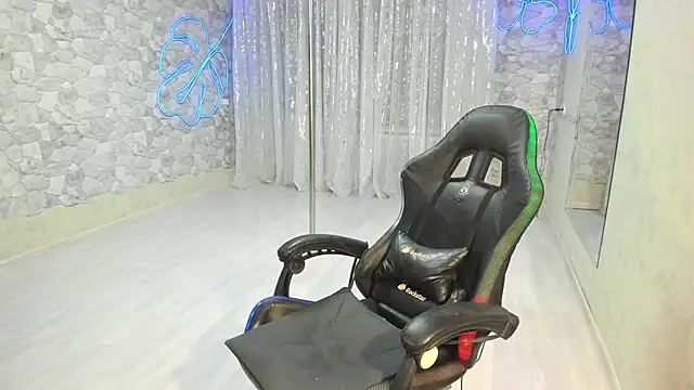 Snapshot of JessicaFamee chatting on 20, 9, 2025 JessicaFamee online show from 20, 9, 2025
