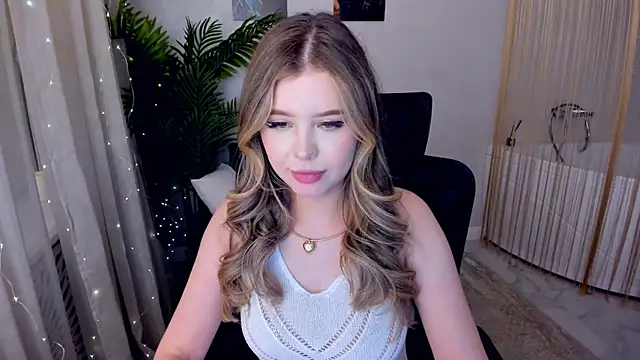 FollowLovee online show from 8, 3, 2025