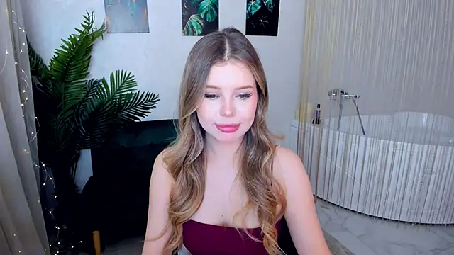 FollowLovee online show from 7, 10, 2025