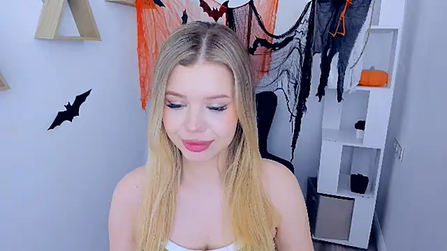 FollowLovee online show from 2, 11, 2025