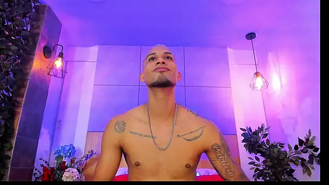 Snapshot of MagnusFrost chatting on 25, 1, 2025 MagnusFrost online show from 25, 1, 2025