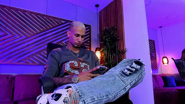 Snapshot of MagnusFrost chatting on 25, 1, 2025 MagnusFrost online show from 25, 1, 2025