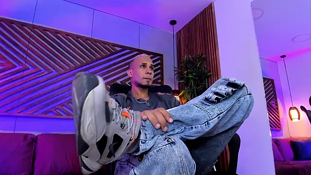 Snapshot of MagnusFrost chatting on 25, 1, 2025 MagnusFrost online show from 25, 1, 2025