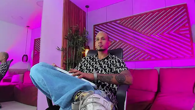 Snapshot of MagnusFrost chatting on 31, 1, 2025 MagnusFrost online show from 31, 1, 2025