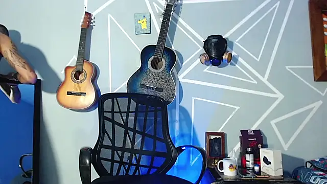 Snapshot of MagnusFrost chatting on 4, 2, 2025 MagnusFrost online show from 4, 2, 2025