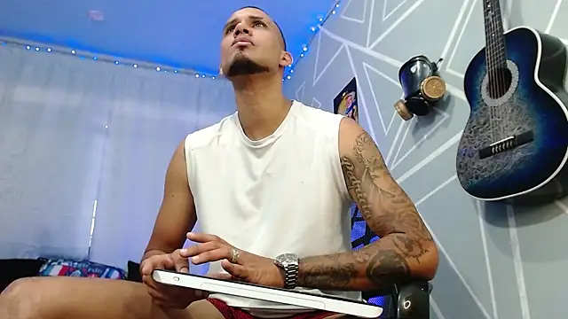 Snapshot of MagnusFrost chatting on 3, 3, 2025 MagnusFrost online show from 3, 3, 2025