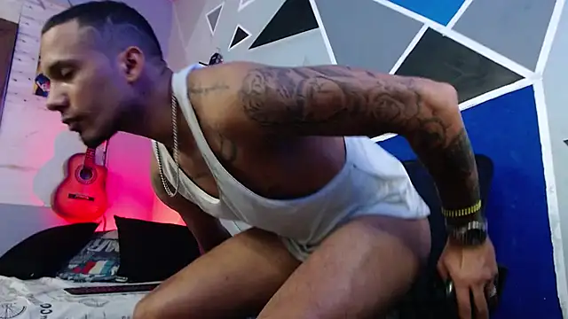 Snapshot of MagnusFrost chatting on 17, 9, 2025 MagnusFrost online show from 17, 9, 2025