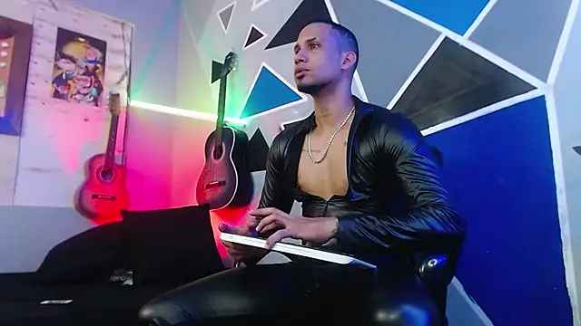 Snapshot of MagnusFrost chatting on 15, 10, 2025 MagnusFrost online show from 15, 10, 2025