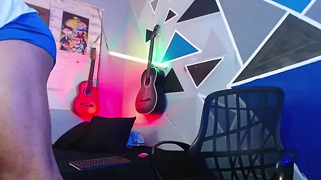 Snapshot of MagnusFrost chatting on 25, 10, 2025 MagnusFrost online show from 25, 10, 2025