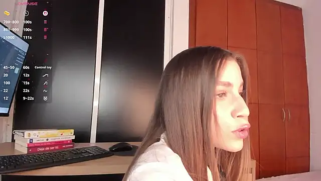 Snapshot of LynnSam_ chatting on 3, 2, 2026 LynnSam online show from 3, 2, 2026