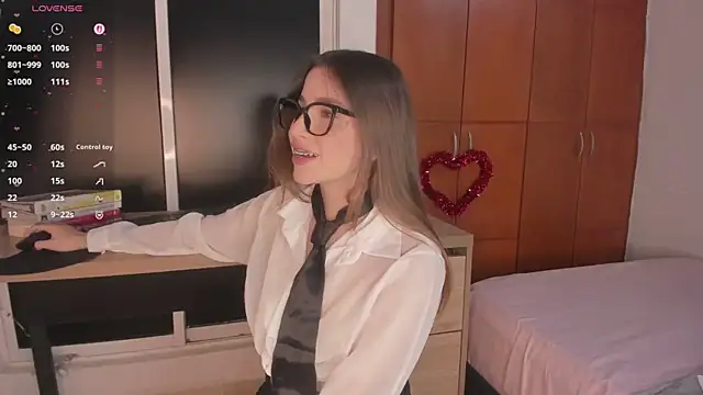 Snapshot of LynnSam_ chatting on 13, 2, 2026 LynnSam online show from 13, 2, 2026