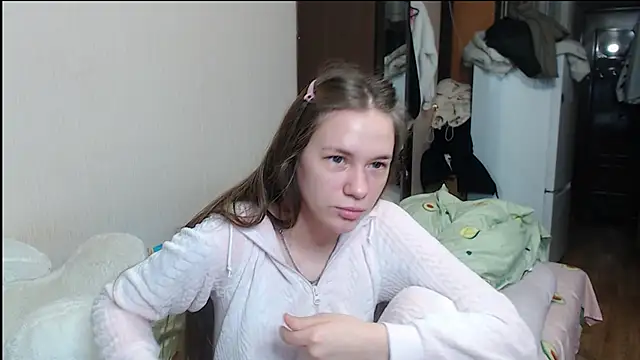 Snapshot of leila_bambi_ chatting on 12, 1, 2025 leila bambi online show from 12, 1, 2025