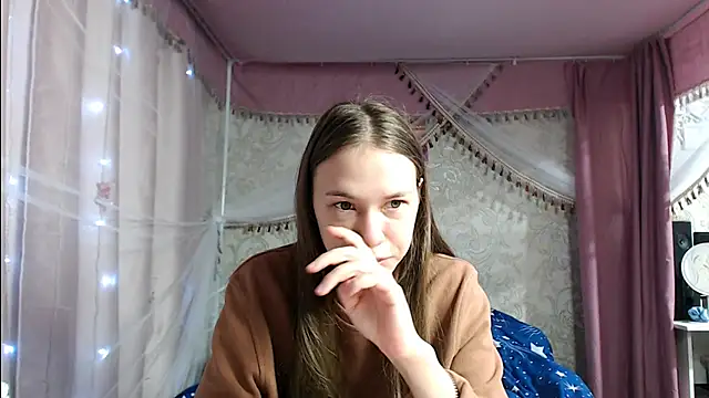 Snapshot of leila_bambi_ chatting on 11, 11, 2025 leila bambi online show from 11, 11, 2025