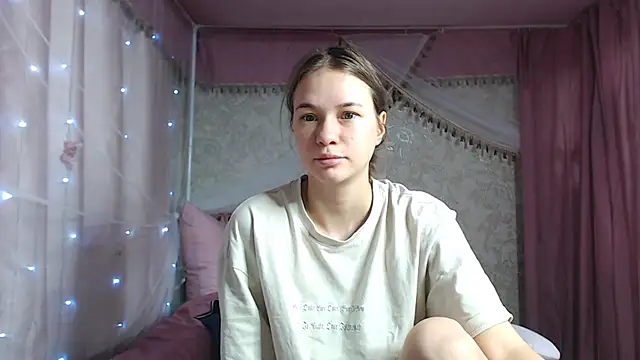 Snapshot of leila_bambi_ chatting on 26, 11, 2025 leila bambi online show from 26, 11, 2025