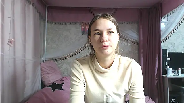 Snapshot of leila_bambi_ chatting on 1, 12, 2025 leila bambi online show from 1, 12, 2025