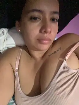 Snapshot of juliana_0796 chatting on 18, 5, 2026 juliana 0796 online show from 18, 5, 2026