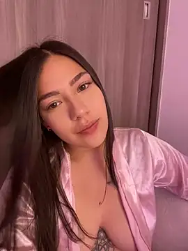 Latina vanessa online show from 17, 1, 2025